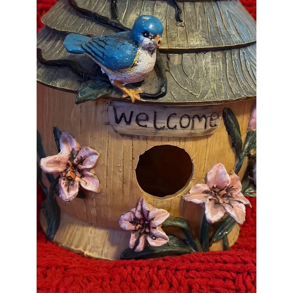 Rustic Resin Hanging Birdhouse Bluebirds Pink Lilies Welcome Sign Garden Decor